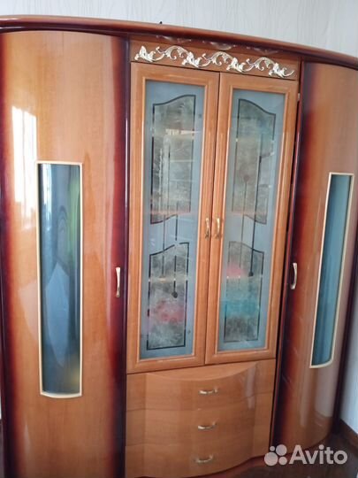 Продам шкаф