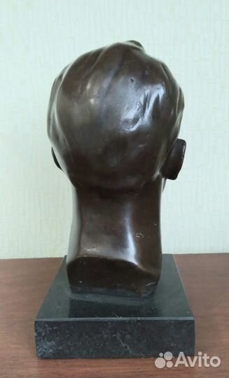 Бюст Ф.Э.Дзержинского.Бронза+камень