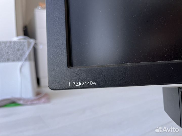 Монитор HP ZR2440w