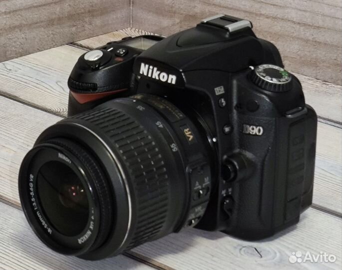 Nikon D90 Kit 18-55mm