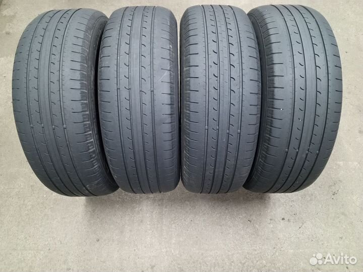Goodyear EfficientGrip 2 SUV 215/60 R17 96H