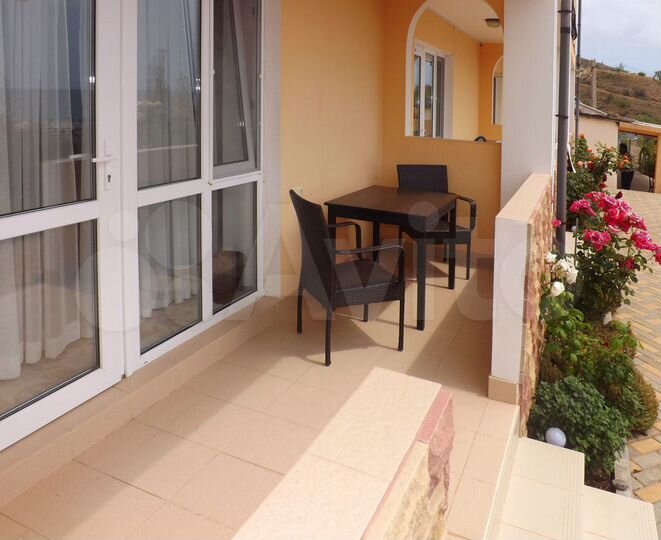 Дом 295 м² на участке 8,3 сот.