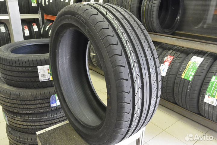 ONYX NY-901 235/45 R18 98W