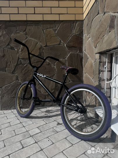 Трюковой велосипед BMX