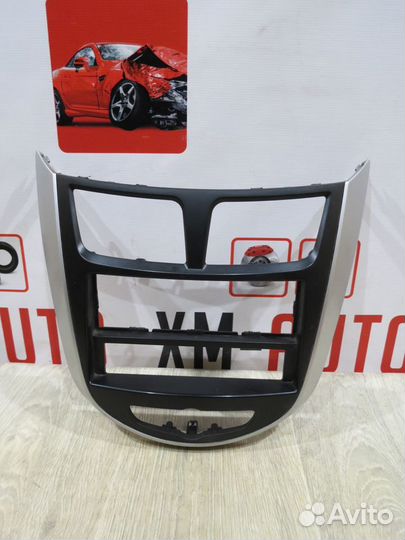 Рамка магнитолы Hyundai Solaris