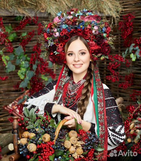 Венок на голову из искусственных цветов