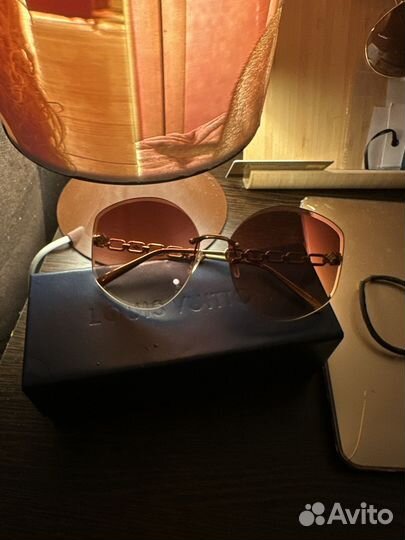 Солнцезащитные очки louis vuitton