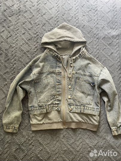 Куртка джинсовая