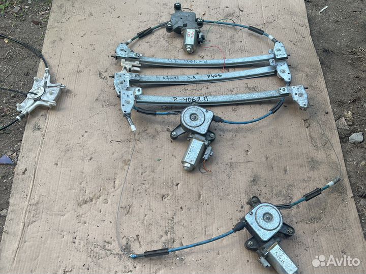 Стеклоподъемники задний прав и лев на Peugeot 406