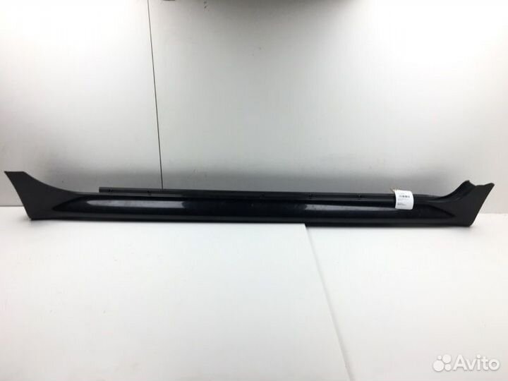 Накладка на порог правая Toyota Scion NCP61L 1nzfe