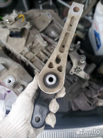 Опора двигателя vw skoda гитара