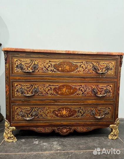 Антикварный комод
