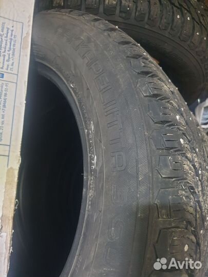 Nokian Tyres Hakkapeliitta 9 SUV 225/60 R18 104T