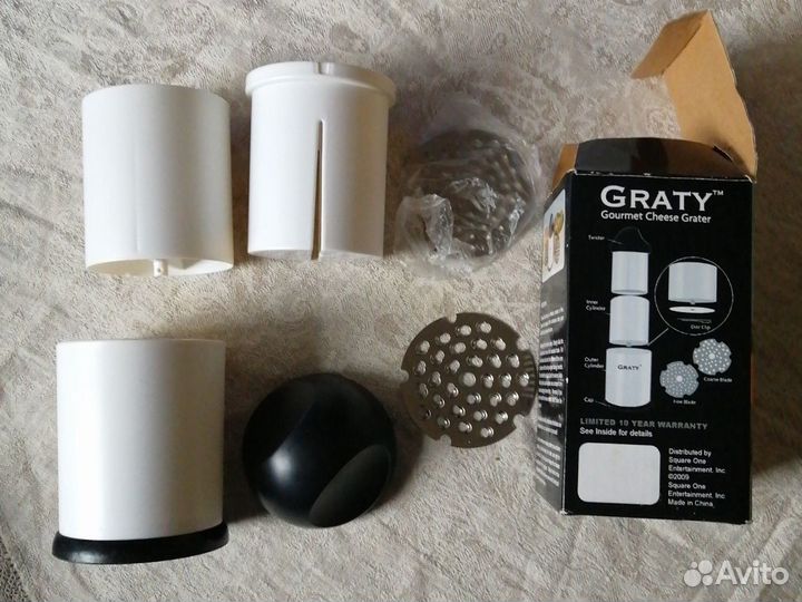 Набор кухонных принадлежностей для готовки еды