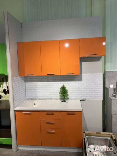 Кухня выставочный образец