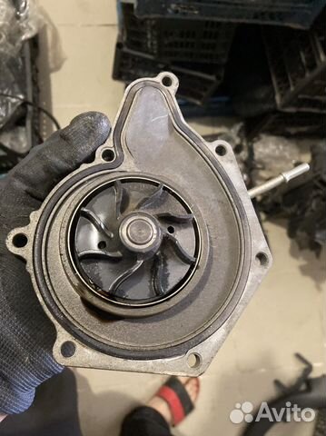 Помпа Audi A6 C7 cgwb 06E121018