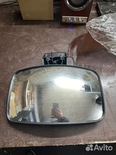 Бордюрное зеркало Scania