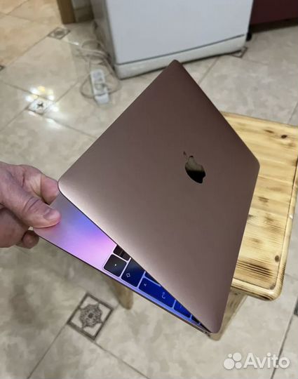 Macbook 12 Rose gold 512 GB как новый