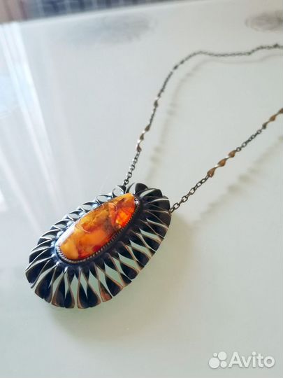 Кулон с янтарем СССР