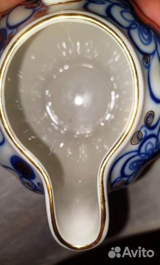 Сливочник от чайного сервиза «Вьюнок»