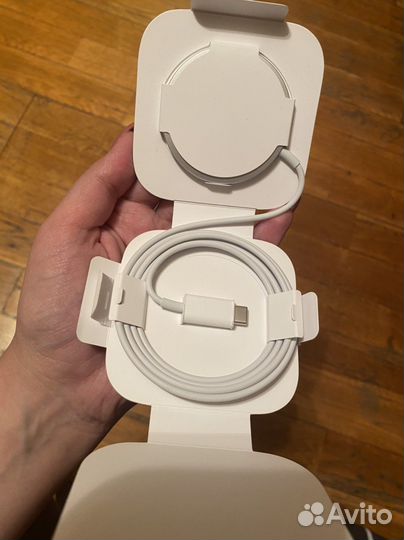 Беспроводная зарядка Apple MagSafe Changer