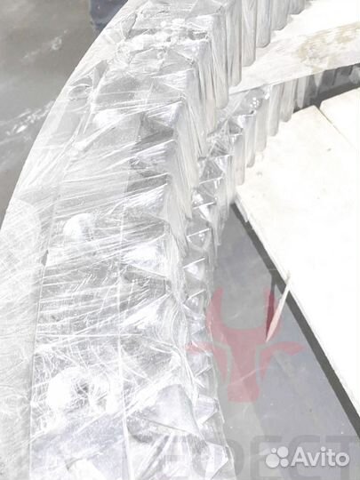 Поворотный круг Hyundai R300LC-9S 81N8-00021