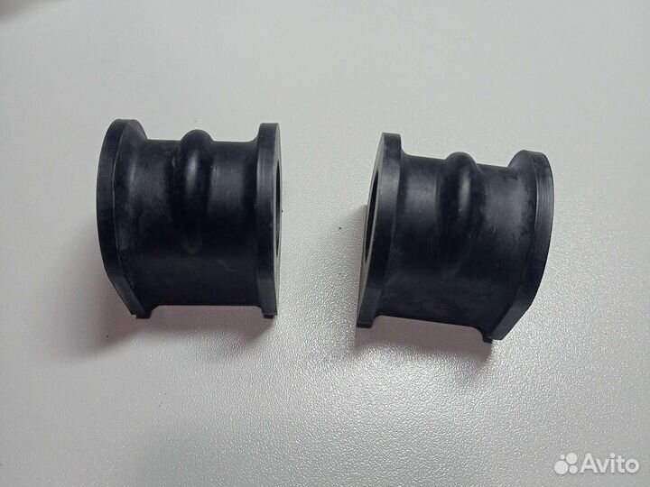 Втулка стабилизатора передняя 5461258Y10