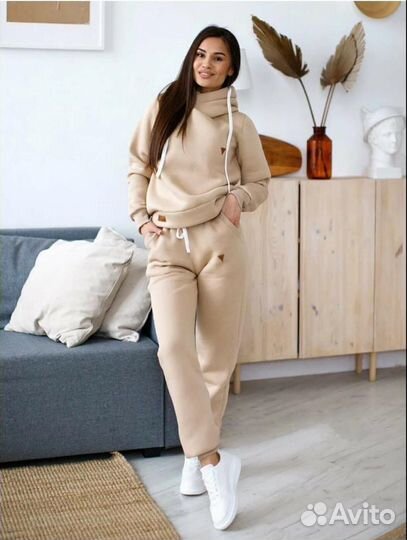 Костюм на флисе женский новый