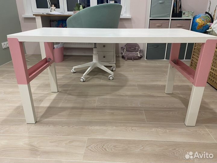 Письменный стол для школьника IKEA