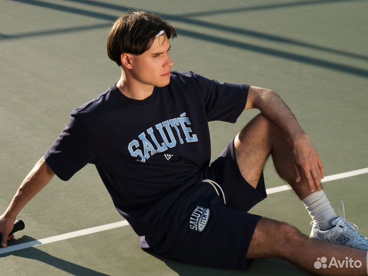 Мужской костюм однотонный летний