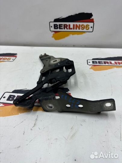 Петля капота левая Bmw X5 E70 N57D30 2013