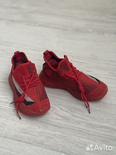 Кроссовки для девочки