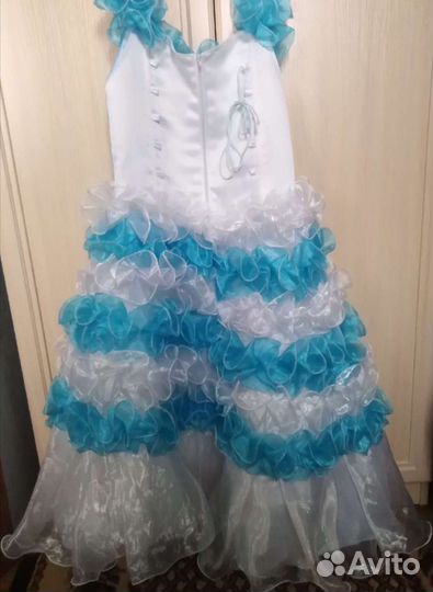 Платье праздничное