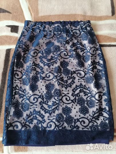 Костюм женский с юбкой 48