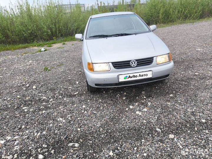 Volkswagen Polo 1.4 AT, 1998, 27 950 км