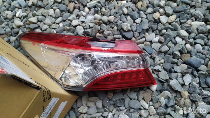 Задний левый фонарь toyota camry 70