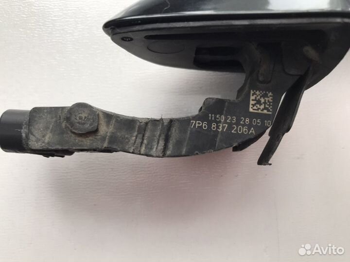 Ручка наружняя правая Volkswagen Touareg 2010-2018