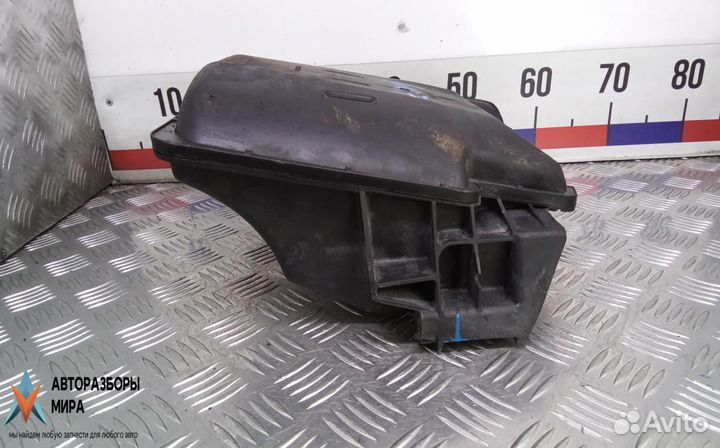 Корпус воздушного фильтра Renault Laguna 2 рест