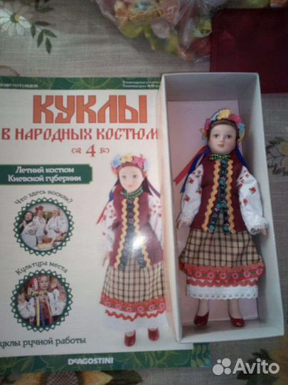10 кукол а народных костюмах в Ставрополь
