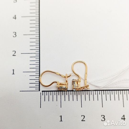 Золотые серьги с фианитом