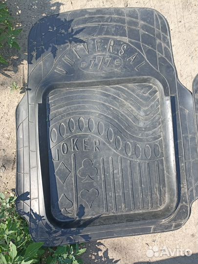 Автомобильные коврики резиновые