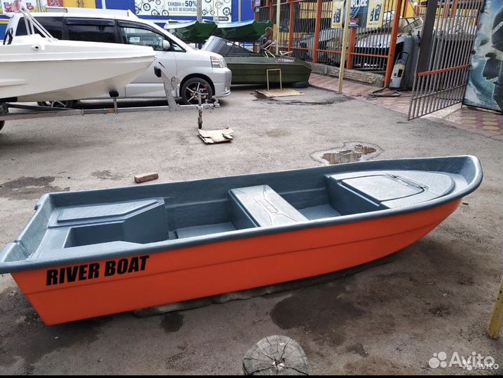 Лодка пластиковая Navigator