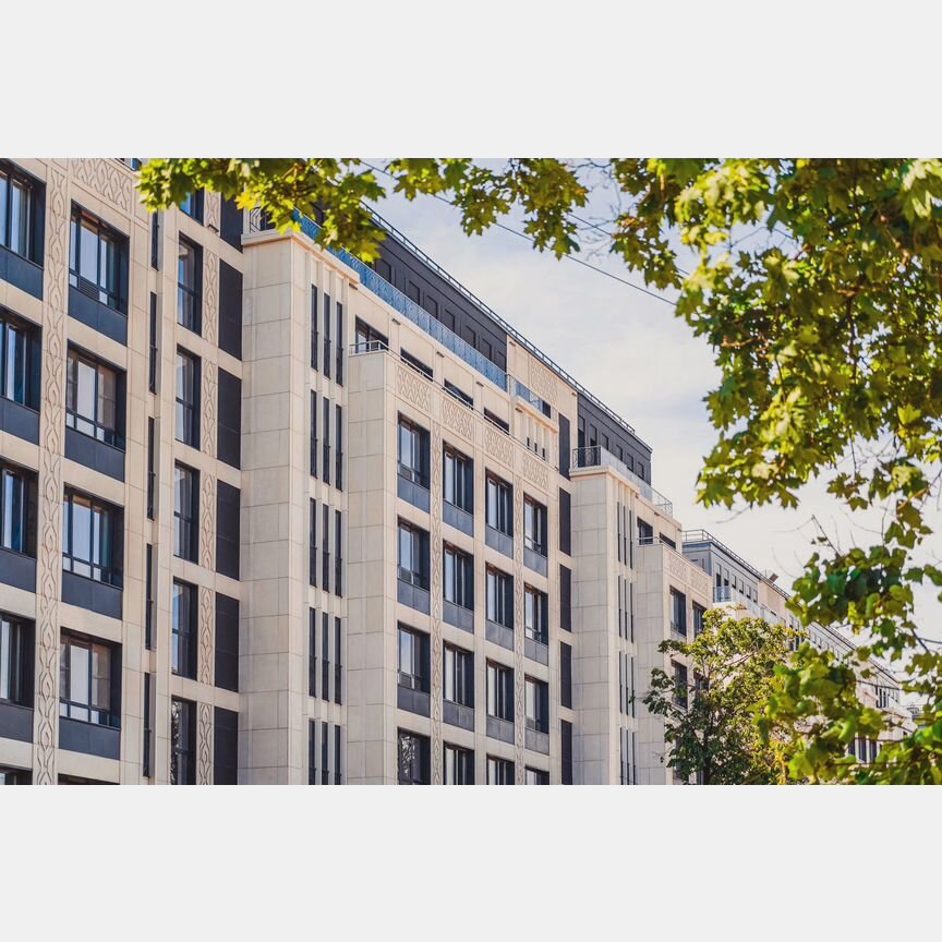 2-к. квартира, 138,7 м², 1/8 эт.