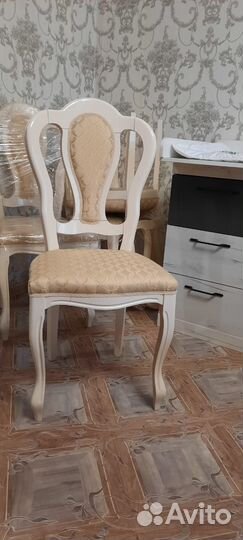 Стулья для кухни новые