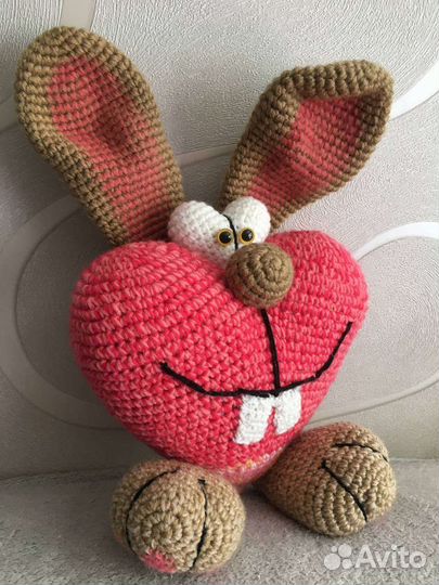 Мягкая игрушка заяц вязаный