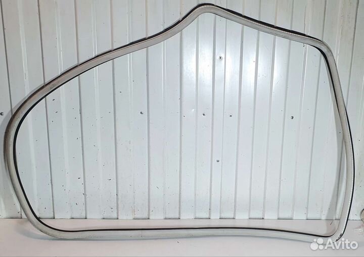 Уплотнитель дверного проёма задний Skoda Fabia 1