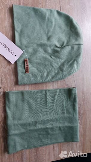 Шапка со снудом женская