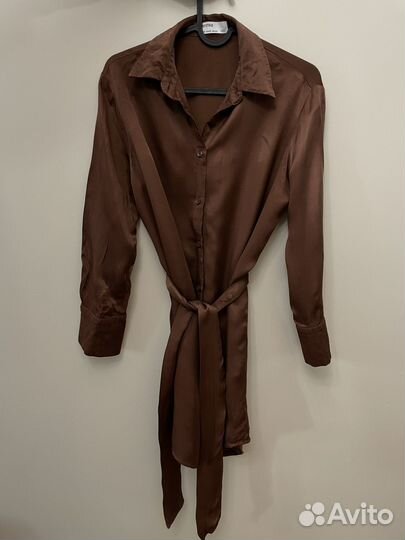 Платье рубашка с поясом Bershka