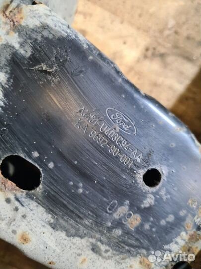 Усилитель бампера задний Ford Focus 3 1.6 2013