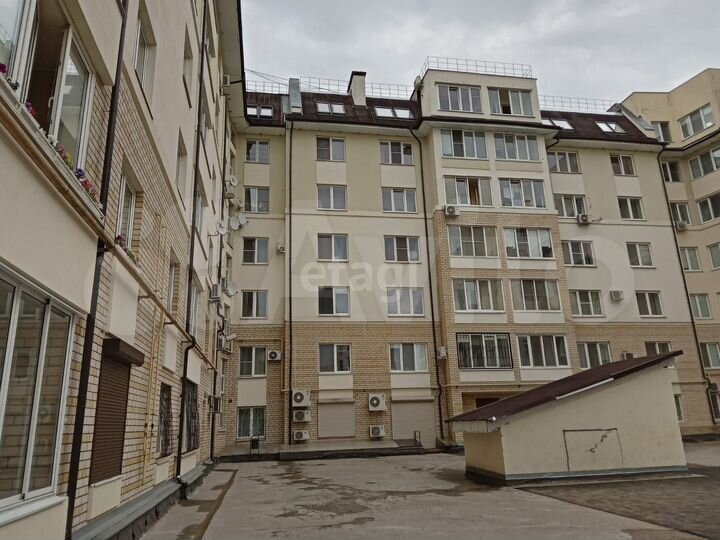 2-к. квартира, 81,4 м², 2/6 эт.